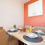 L'esquinade - H4 233 By Interhome Saint-Raphaël