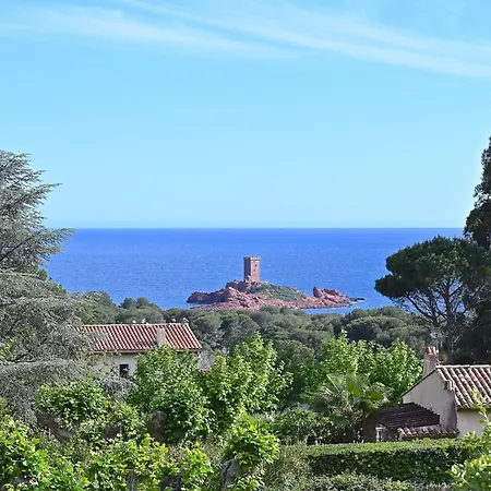 L'esquinade - H4 233 By Interhome Saint-Raphaël