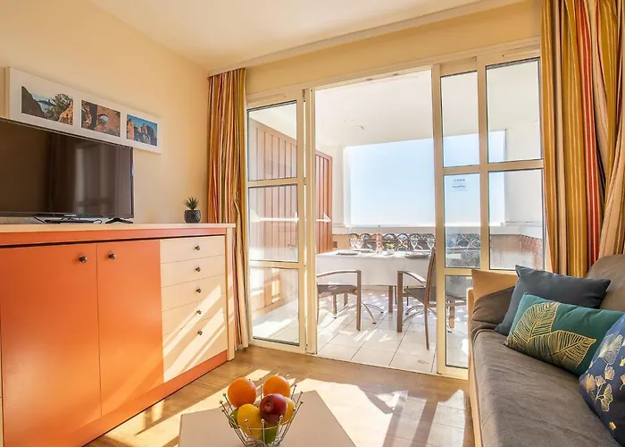 Apartmán L'esquinade - H4 233 By Interhome Saint-Raphaël
